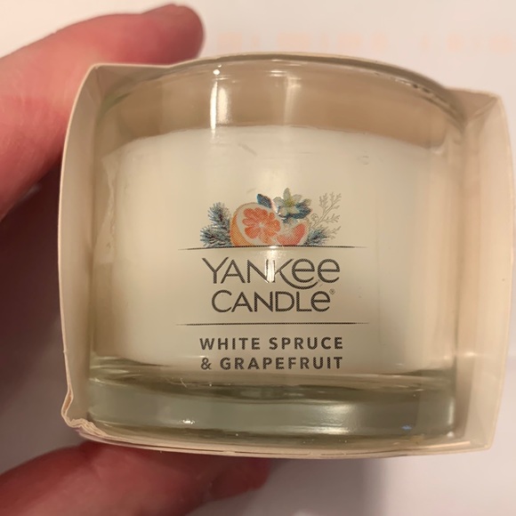 NWT Yankee Candle Mini White Spruce & Grapefruit